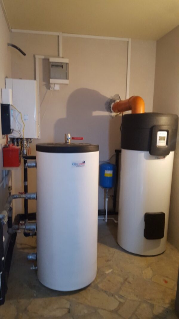 Sanitarna toplotna pumpa CS4000DW 200-1CFI Bosch 3