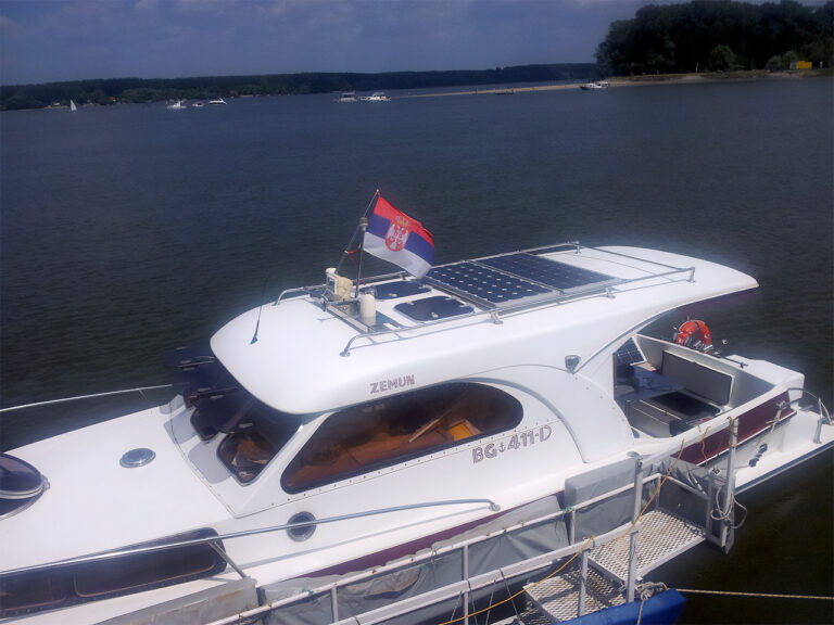 Solarni sistemi za brodove, kamp vozila 2 solarni paneli